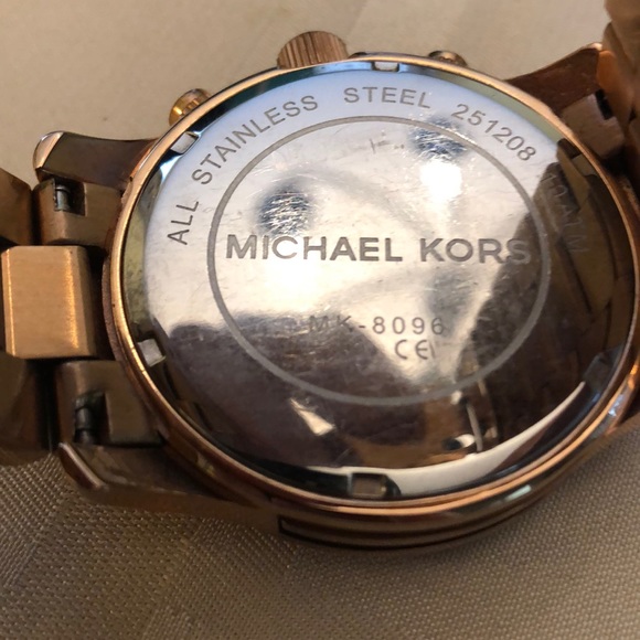 PRICE DROP Rose gold Michael Kors watch - Picture 3 of 5